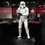 Star Wars Episode IV Milestones Statue 1/6 Han Solo (Stormtrooper Disguise) 40th Anniversary Exclusive 30 cm - immagine 3