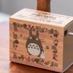 MY NEIGHBOR TOTORO AUTUMN LEAF HAND CRANK MUSIC BOX - immagine 2