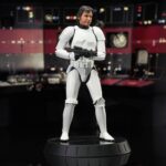 Star Wars Episode IV Milestones Statue 1/6 Han Solo (Stormtrooper Disguise) 40th Anniversary Exclusive 30 cm - immagine 5