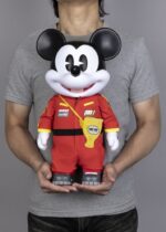 Mickey and Friends Vinyl Bank SYAKING-BANG!! Functional Figurine Race Car Micky 48 cm - immagine 5