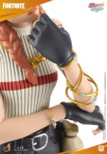 Fortnite Megami Style PVC Figure 1/9 Aura 22 cm - immagine 3