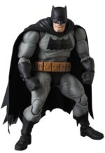 Batman MAFEX Action Figure Batman (TDKR) 16 cm (re-run) - immagine 4
