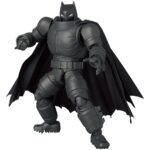 Batman MAFEX Action Figure Armored Batman (TDKR) 16 cm (re-run)