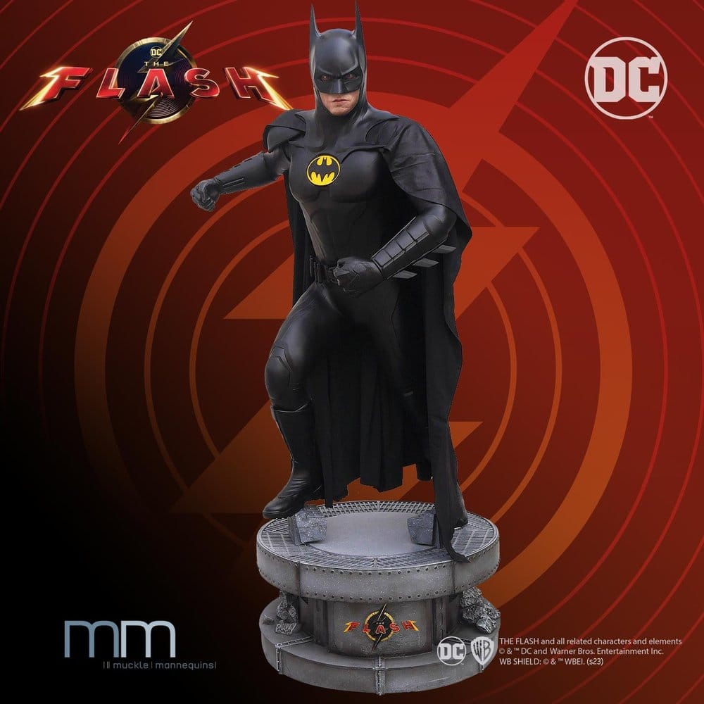x_mm-tf-bt-1 The Flash Life-Size Statue Batman Keaton 228 cm - immagine 1