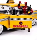 MARVEL DEADPOOL 1975 CHEVROLET YELLOW TAXI  BEL AIR & DEADPOOL 1/24 DIE-CAST MODEL - immagine 4