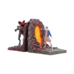STRANGER THINGS THE UPSIDE DOWN BOOKENDS - immagine 2