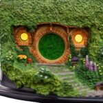 The Lord of the Rings Environment Hobbit Hole - Bag End - Illuminated Edition 7 cm - immagine 5