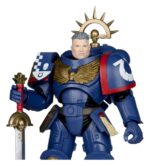 Warhammer 40,000 Total War Action Figure 3rd Company Lieutenant (Ultramarines) 18 cm - immagine 3