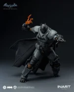 BATMAN ARKHAM ORIGINS BATMAN (XE SUIT) 1/12 ACTION FIGURE - immagine 4