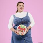 Sanrio by Loungefly Crossbody Bag Strawberry Shortcake Autumn Decor - immagine 2