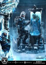 DC Comics Real Elite Masterline Series Statue 1/3 Batman (Comics) Mr. Freeze Heart of Ice (Design by Carlos D'Anda) Deluxe Version 82 cm - immagine 5